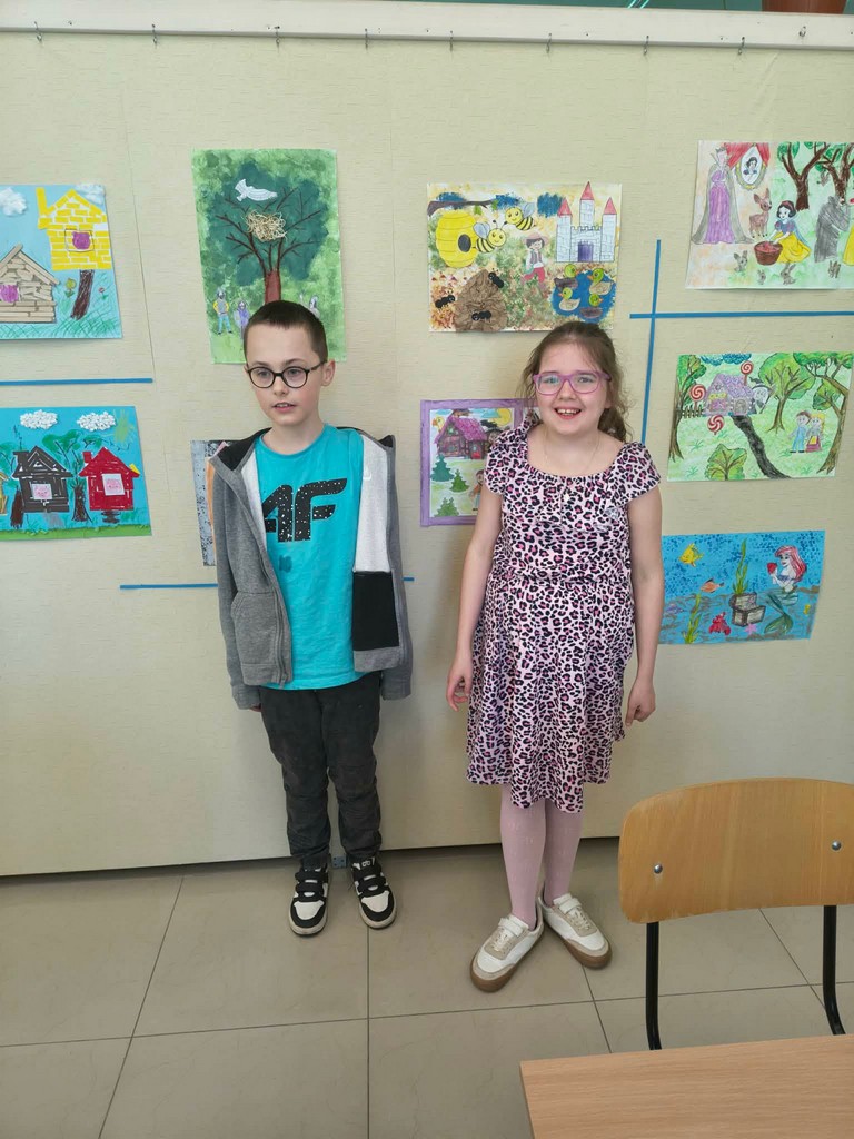 Wystawa prac uczniów klasy 2B SP w Pedagogicznej Bibliotece Wojewódzkiej w Brzozowie